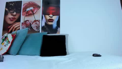 The Dolls online show from November 19, 7:34 pm