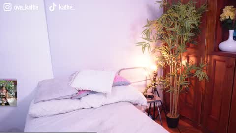 Lucy online show from November 27, 10:23 am