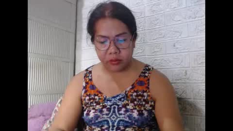 Snapshot of i_drain_u_bitch chatting on October 10, 11:05 am jamaeca online show from October 10, 11:05 am