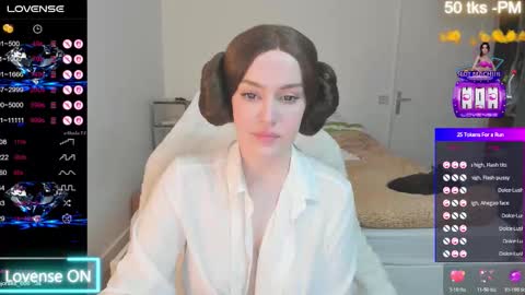 Snapshot of i_esus chatting on October 21, 12:10 pm Olivia Alafolix- Fr--je parle fr -en online show from October 21, 12:10 pm