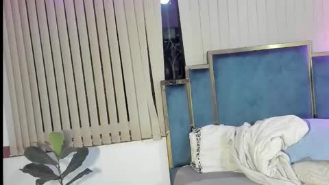 Snapshot of iam_brina04 chatting on October 22, 12:03 am Brina online show from October 22, 12:03 am