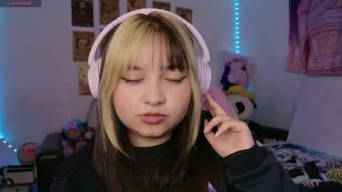 Zoe 3 online show from May 20, 11:44 pm
