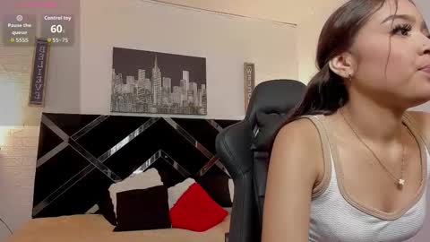 Snapshot of iamcharlotte19 chatting on October 7, 5:20 pm Charlotte online show from October 7, 5:20 pm