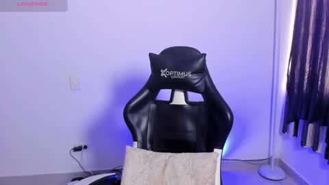 Dylan  independent model  online show from February 10, 12:41 pm