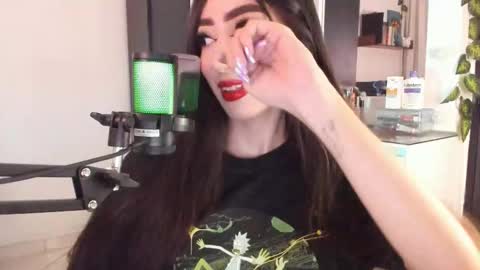 Mel  online show from November 5, 4:58 am