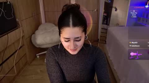 Snapshot of iamnyxy chatting on October 18, 9:35 am Nyxy online show from October 18, 9:35 am
