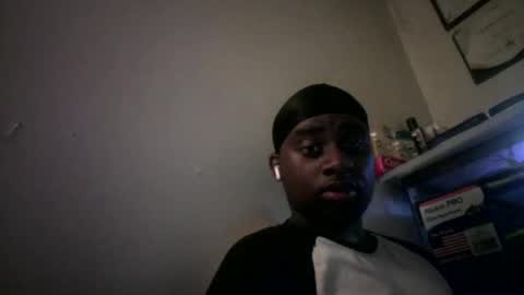 iamryan995442 online show from April 5, 11:46 pm