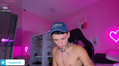 Snapshot of ian_castillo_ chatting on September 25, 11:28 am IAN CASTILLO online show from September 25, 11:28 am