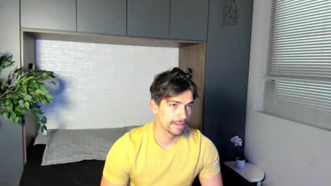 Ian Davis online show from September 29, 11:53 am