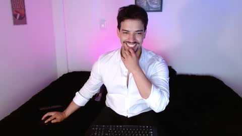 Ian Davis online show from November 27, 6:26 pm