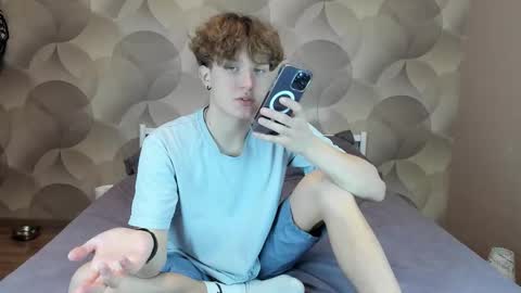 Ian Flor online show from January 16, 2:48 pm