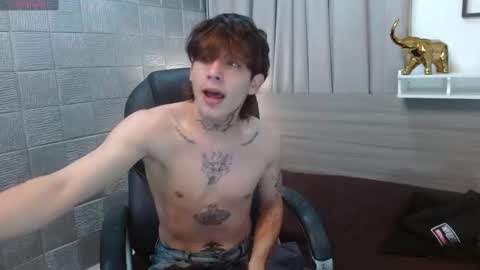 Snapshot of iancute_ chatting on September 25, 5:53 pm ian online show from September 25, 5:53 pm