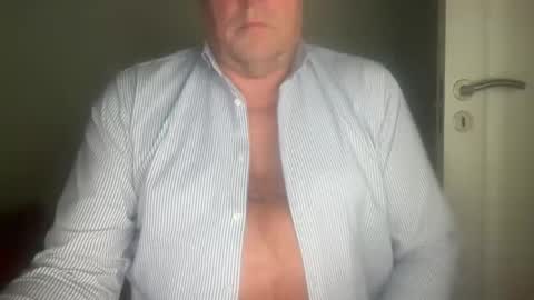 iaws61 online show from January 13, 3:31 pm