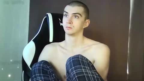 MAX online show from February 4, 7:29 am