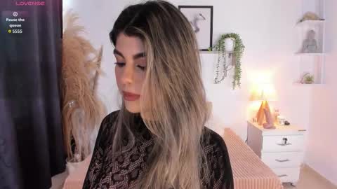 ice_y_abigail online show from December 22, 12:23 pm