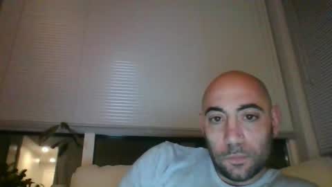 icecreammanx online show from December 17, 4:41 am