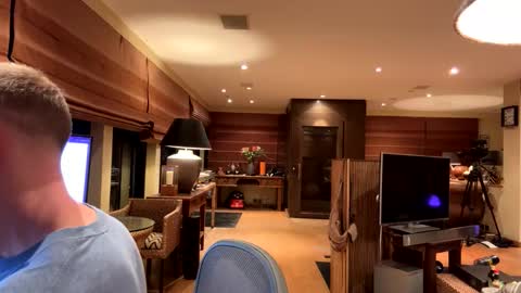 icuras online show from February 13, 9:29 pm