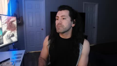 Snapshot of icy_ivy chatting on February 16, 9:59 pm Ivan online show from February 16, 9:59 pm