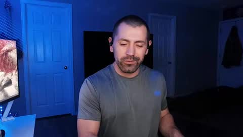 Snapshot of icy_ivy chatting on February 25, 3:20 am Ivan online show from February 25, 3:20 am