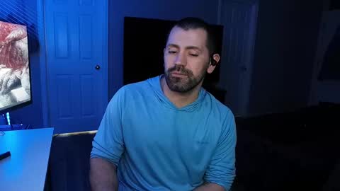 Snapshot of icy_ivy chatting on March 1, 6:43 pm Ivan online show from March 1, 6:43 pm