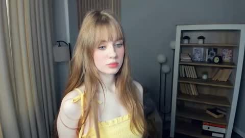 Snapshot of icyhoneybite chatting on September 15, 9:22 am Jane online show from September 15, 9:22 am