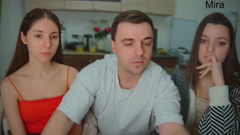 Julia and Mira online show from February 8, 7:27 pm