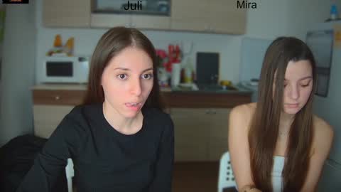 Julia and Mira online show from February 3, 4:10 pm