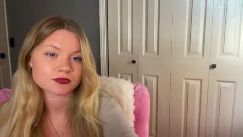 cassie online show from February 18, 9:03 pm