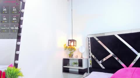 Isabella online show from December 18, 2:12 pm