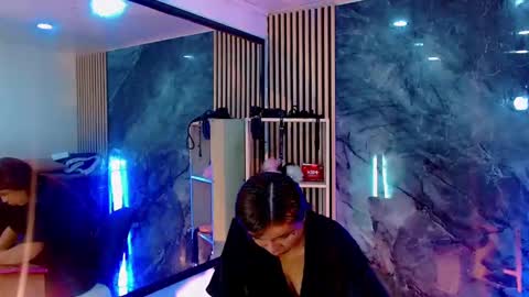 iisalombardi online show from October 29, 2:46 am