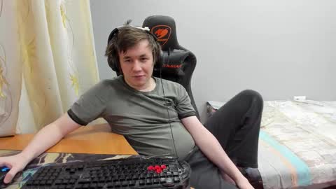 iliaskris online show from March 5, 8:07 pm