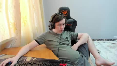 iliaskris online show from April 12, 1:04 pm