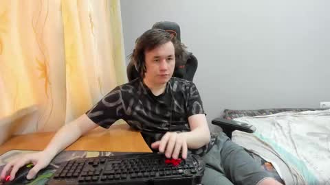 iliaskris online show from April 18, 3:08 am