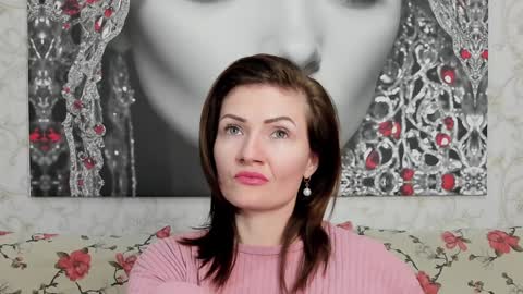 Snapshot of illegalbeauty87 chatting on January 21, 11:55 pm Ingrid or more easier...Miss  GoDDess Mistress online show from January 21, 11:55 pm