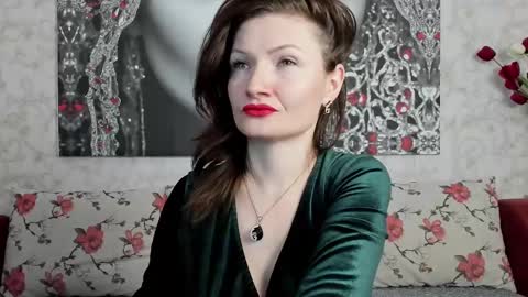 Snapshot of illegalbeauty87 chatting on February 23, 8:11 pm Ingrid or more easier...Miss  GoDDess Mistress online show from February 23, 8:11 pm