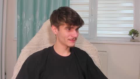 Snapshot of illusions888 chatting on January 29, 12:45 pm D-Illusion online show from January 29, 12:45 pm