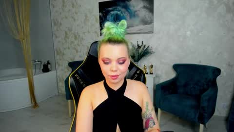 Roxy online show from March 11, 9:29 pm