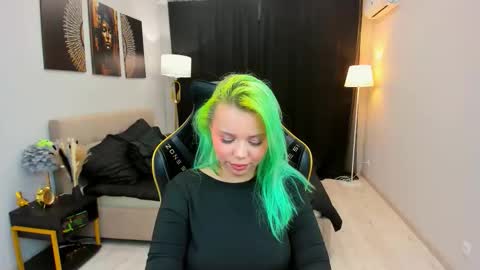 Roxy online show from September 25, 7:21 pm