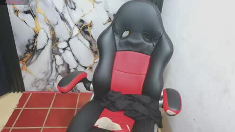 im_david01 online show from January 6, 2:43 pm