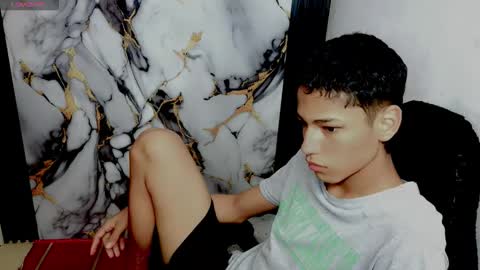 im_david01 online show from February 18, 1:22 pm