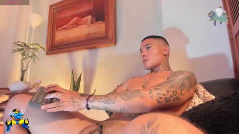 Snapshot of im_dominike chatting on October 15, 12:47 am im_dominike online show from October 15, 12:47 am