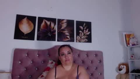 Snapshot of im_helenn_ chatting on September 10, 6:42 pm Hellen online show from September 10, 6:42 pm