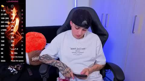 Laia online show from November 28, 10:39 pm