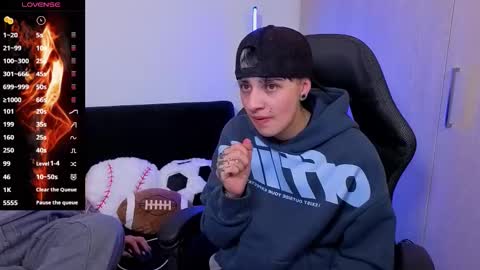 Laia online show from November 27, 12:40 am