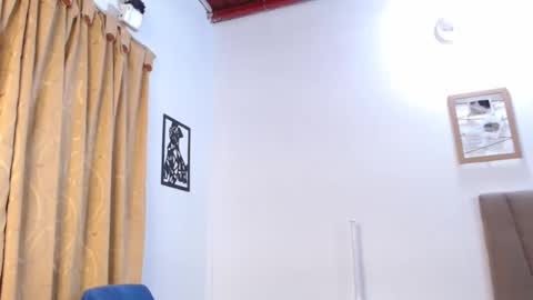 im madissonwell online show from March 2, 9:01 pm