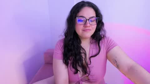 mei mei uwu online show from October 21, 11:41 pm