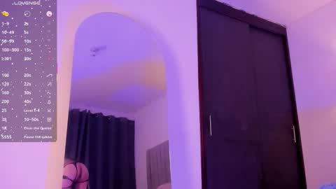 Perseo - Help me with 50 thumbs up online show from February 5, 9:07 pm