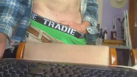 Snapshot of imaussiechris chatting on January 5, 11:33 pm Aussie Guy online show from January 5, 11:33 pm