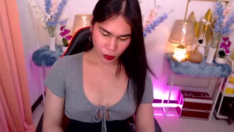 Snapshot of imdestined_foryou chatting on February 17, 3:33 pm Ashley online show from February 17, 3:33 pm