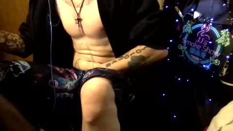 Snapshot of imglorious1 chatting on February 24, 3:31 pm JJ online show from February 24, 3:31 pm